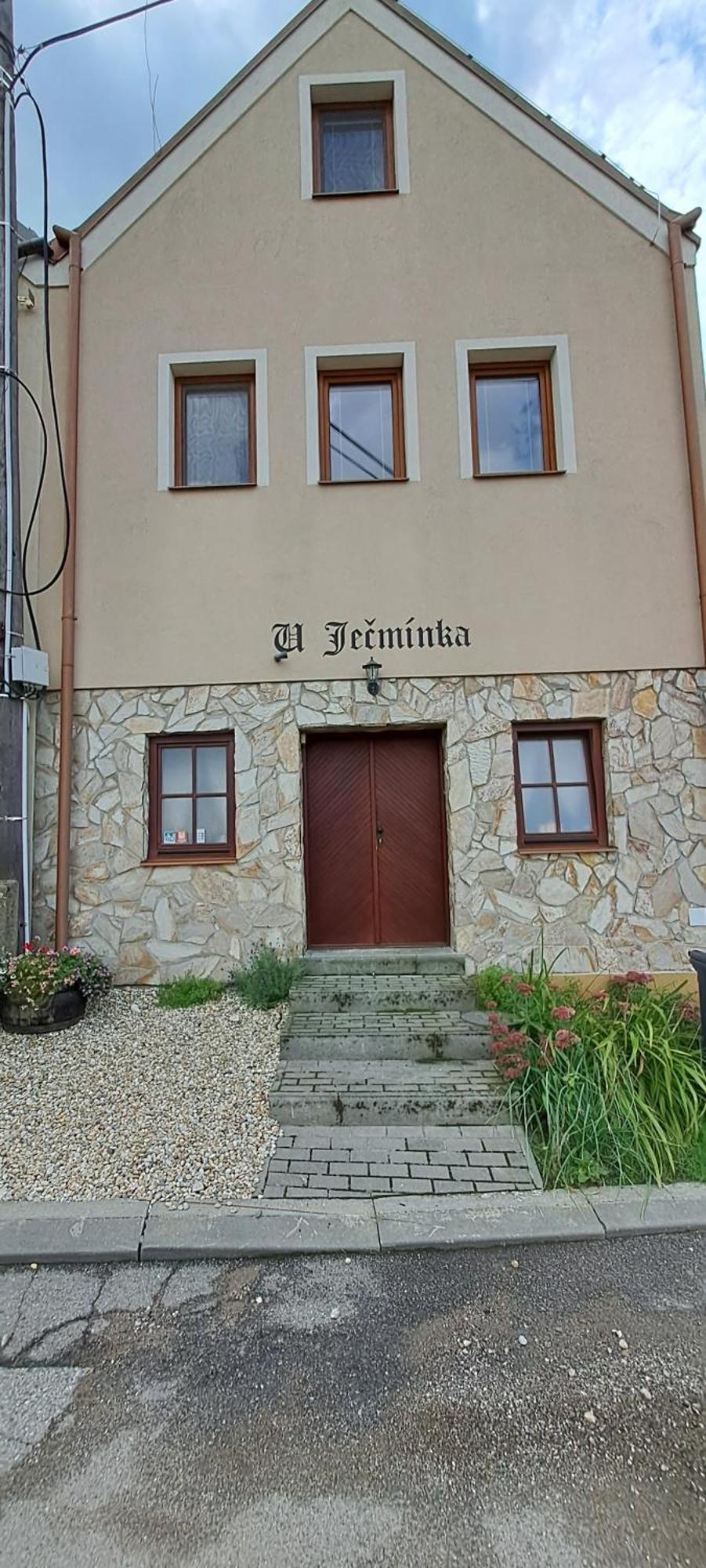 Vila U Ječmínka Hlohovec Exteriér fotografie